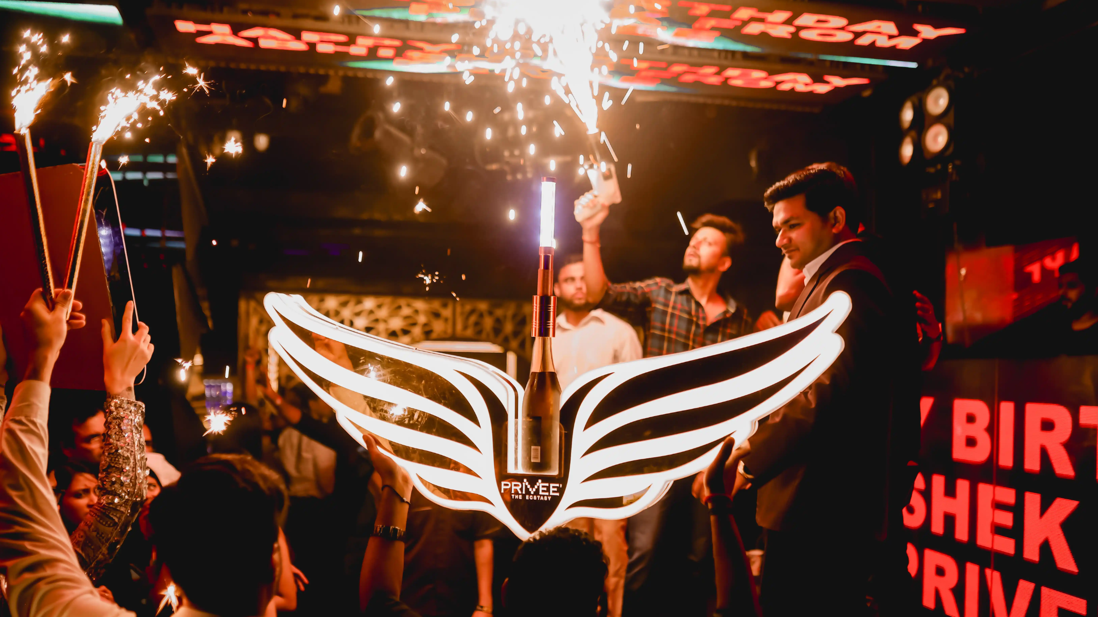 Best 5 star night club in delhi, best nightclub delhi